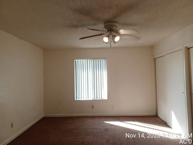 Building Photo - 202 W Dakota Ave