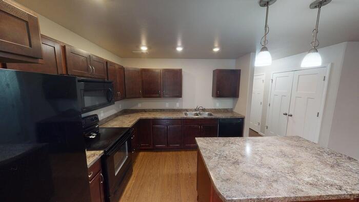 Foto principal - 4011 29th St SE