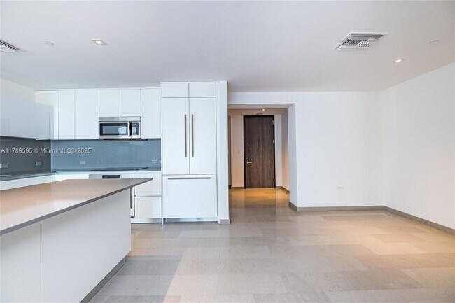Foto del edificio - 88 SW 7th St
