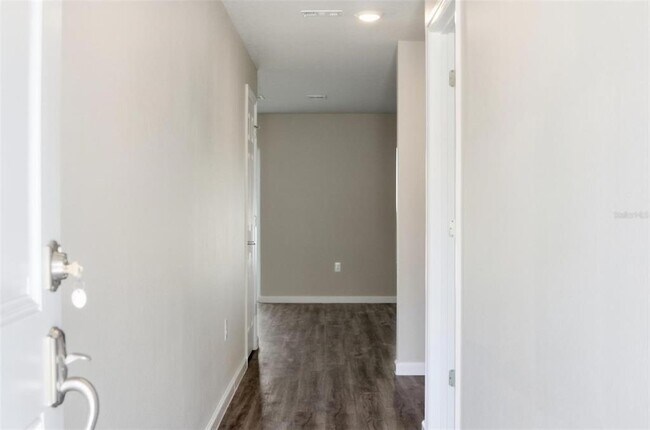 Building Photo - 64 Foxhall Ln