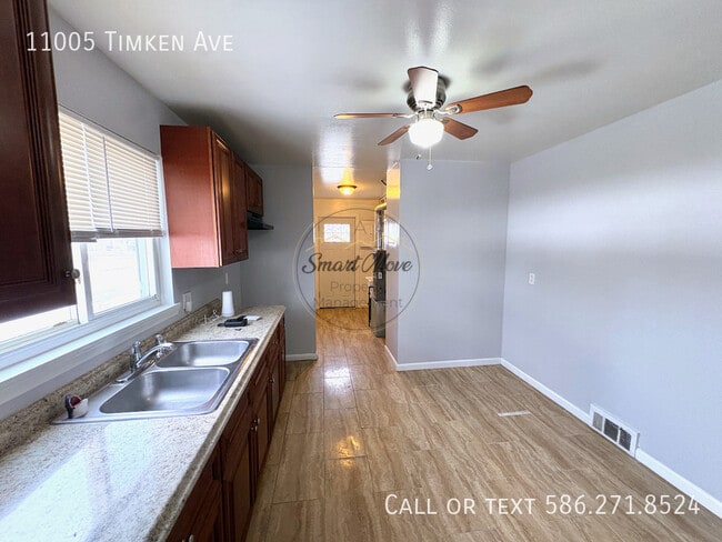 Foto del edificio - 11005 Timken Ave