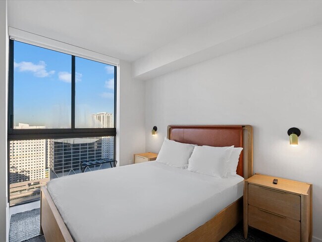 Foto del edificio - 11 NE 6th St