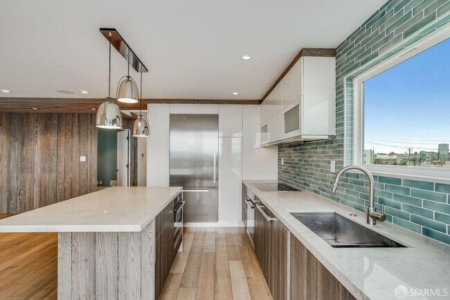Foto del edificio - 619 Rhode Island St