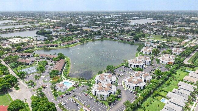 Building Photo - 212 Lake Pointe Dr