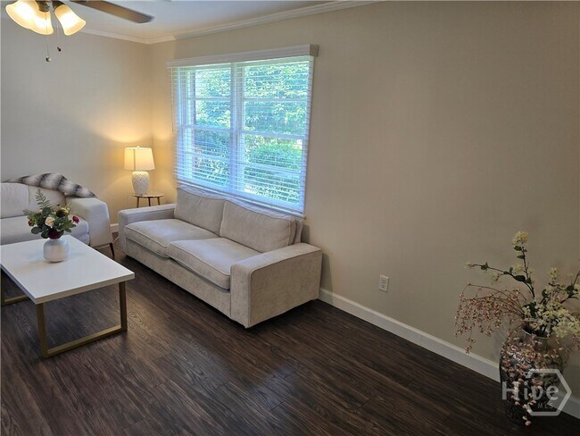 Building Photo - 5014 Spartan Dr