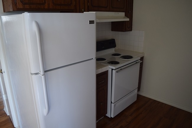 Kitchen - Las Palmas Apartments