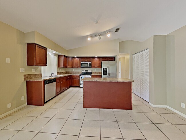 Building Photo - 9120 NW 11th Ct