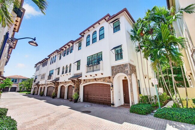 Foto del edificio - 622 Windward Cir S