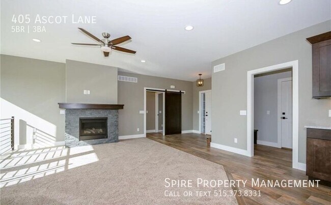 Building Photo - Fantastic 5 bedroom 3 bath home, attached ...
