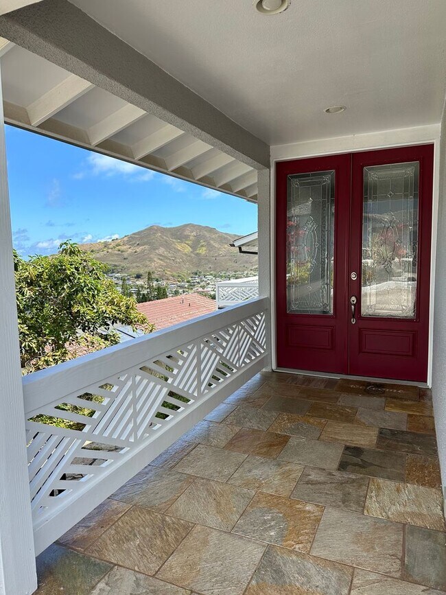 Building Photo - 4 bedroom, 4 bathroom, 3500 SF home with S...