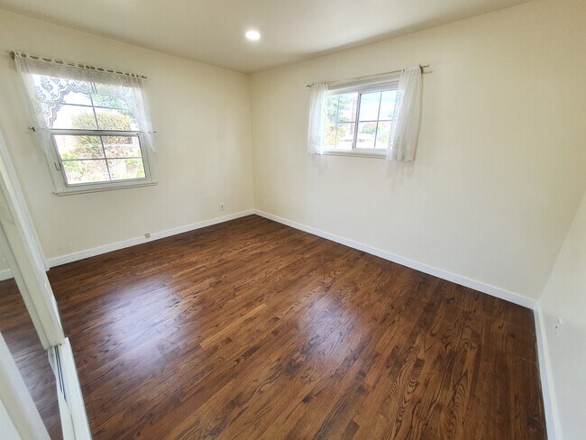 Foto del edificio - 5507 Norton St