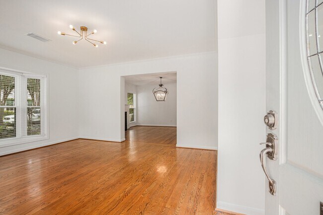 Foto del edificio - 6601 Brompton Rd
