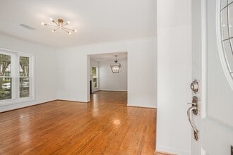 Building Photo - 6601 Brompton Rd