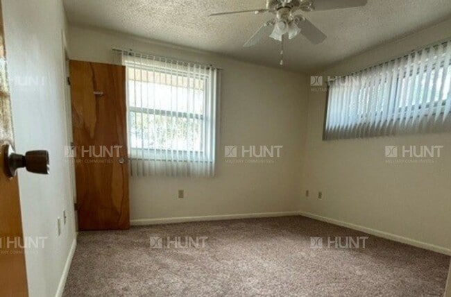 Building Photo - 462 Ash St