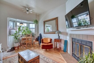 Building Photo - 1725 7th St