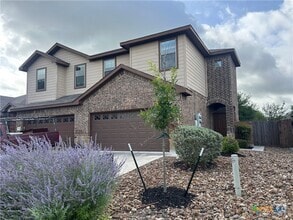 Building Photo - 665 Creekside Cir