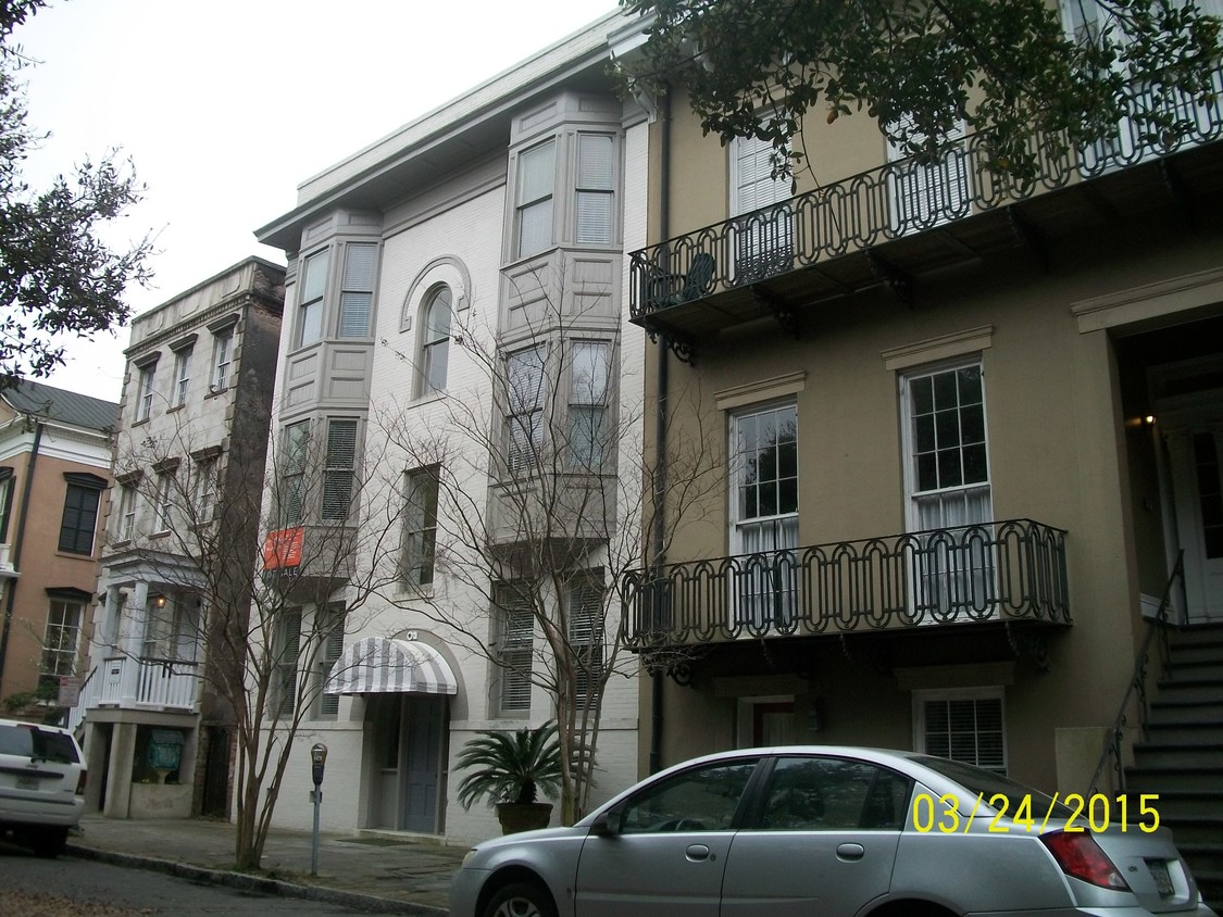 Foto principal - 205 E Charlton St