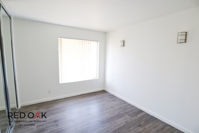 Foto del edificio - 10770 Lawler St