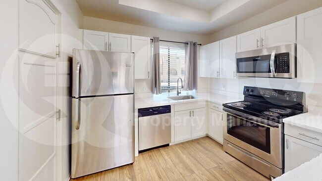 Foto del edificio - 11666 N 28th Dr