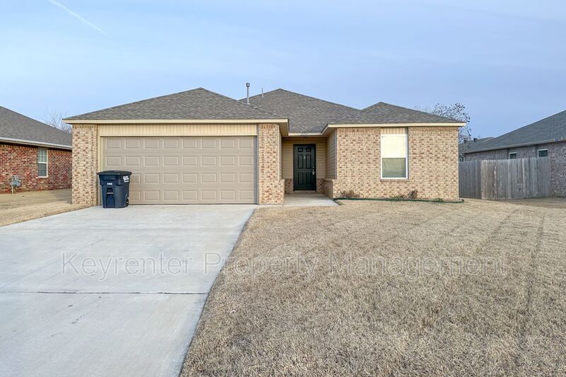 Primary Photo - 2311 Bent Tree Rd