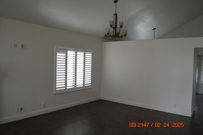 Building Photo - 625 Berlin Way