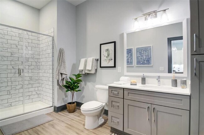 Foto del edificio - 1100 Industrial Blvd