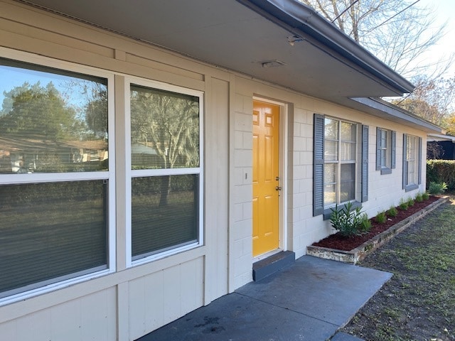 Building Photo - 1503 Hampton Rd