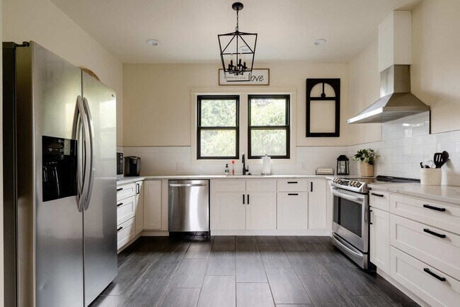 Foto del edificio - 3324 SE 24th Ave