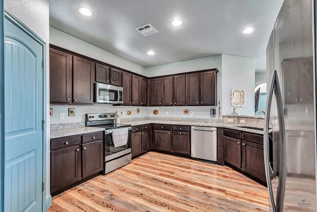 Foto del edificio - 6008 Ridge View St
