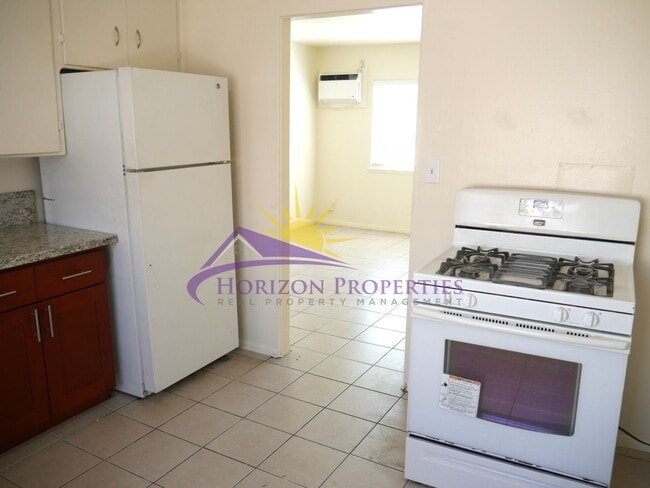 Building Photo - 1520-1526 Frienza Ave