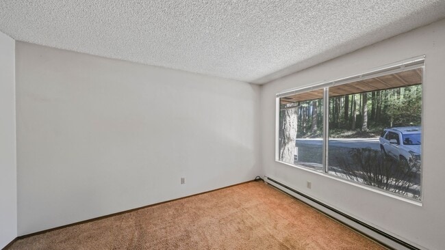Building Photo - 112 W Henni Rd