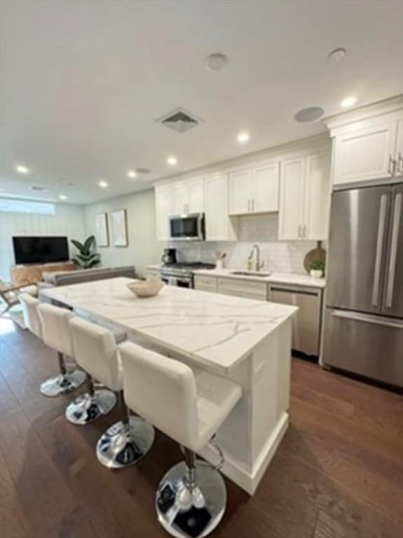 Foto principal - 480 W Broadway