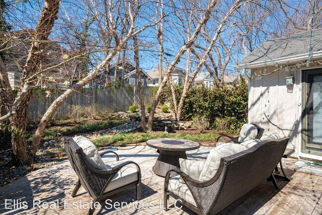 Building Photo - 2 br, 2 bath House - 4746 Mercier Street