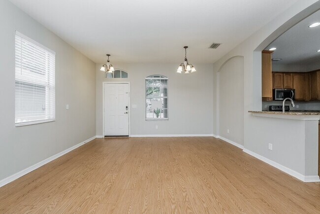 Foto del edificio - 8564 Deer Chase Dr