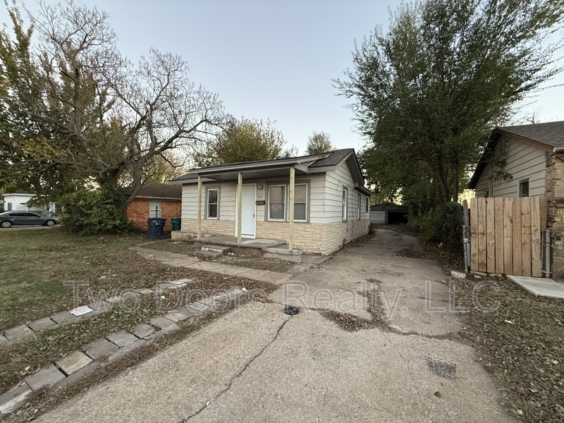 Foto principal - 938 SW 51st St