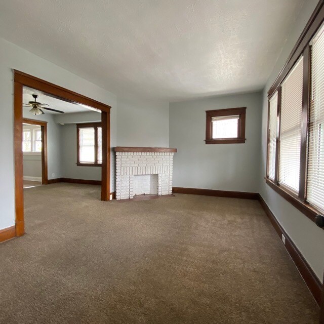 living room with fire place - 11801 Griffing Ave