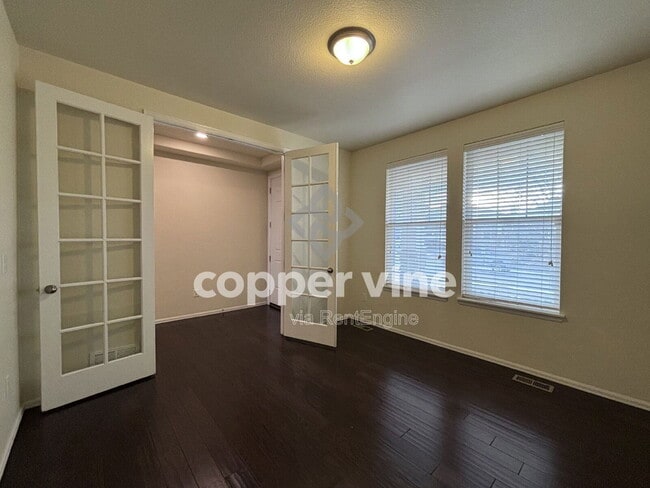 Foto del edificio - 14240 Hudson St