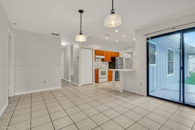 Building Photo - 3 br, 2 bath House - 318 La Mancha Ave