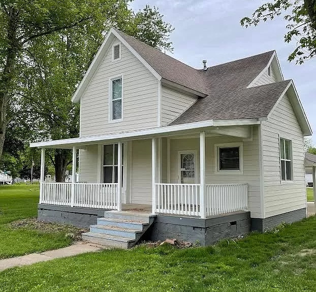 Building Photo - 211 W Oliver St