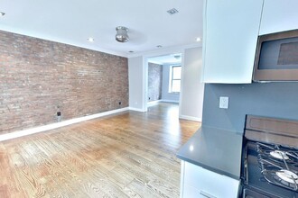 Building Photo - 338 E 100th St