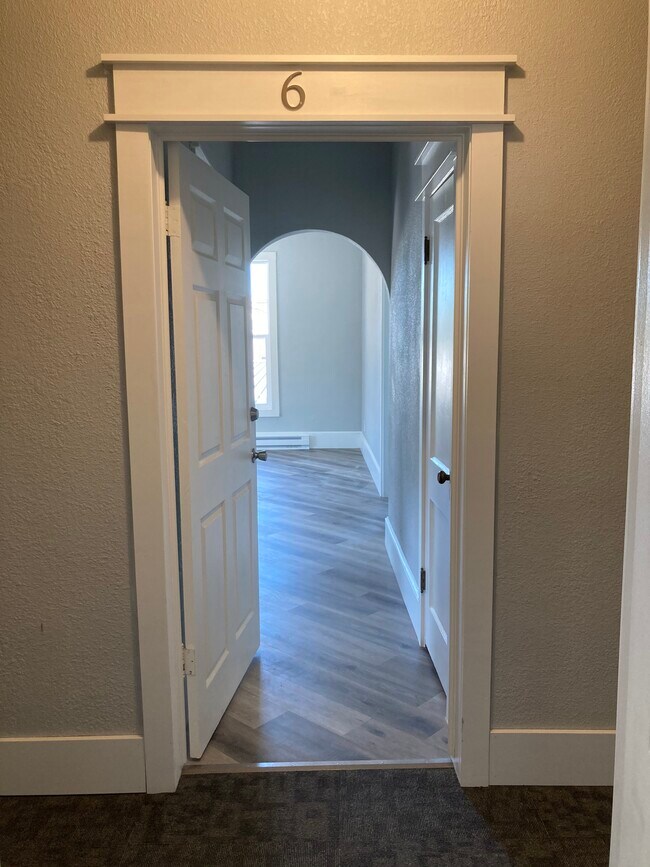 Entrada al apartamento - 239 2nd Ave NE