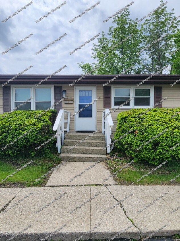 Foto principal - Updated 2 Bedroom