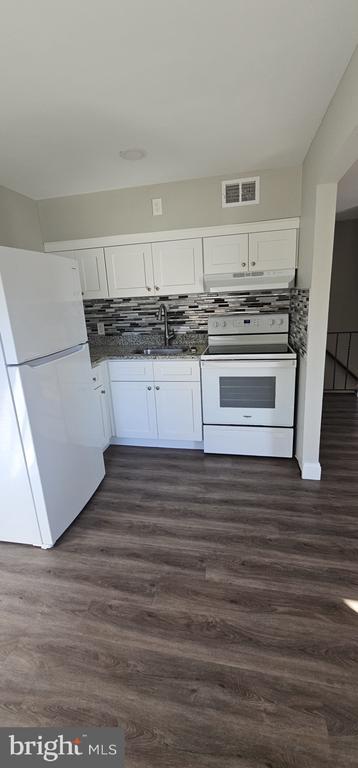 Foto del edificio - 2625 Parkside Terrace