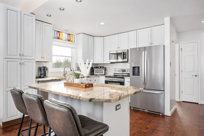 Foto del edificio - 145 Old Farm Hollow