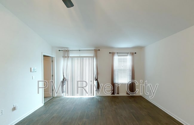 Foto del edificio - 12619 Cucumber Tree St