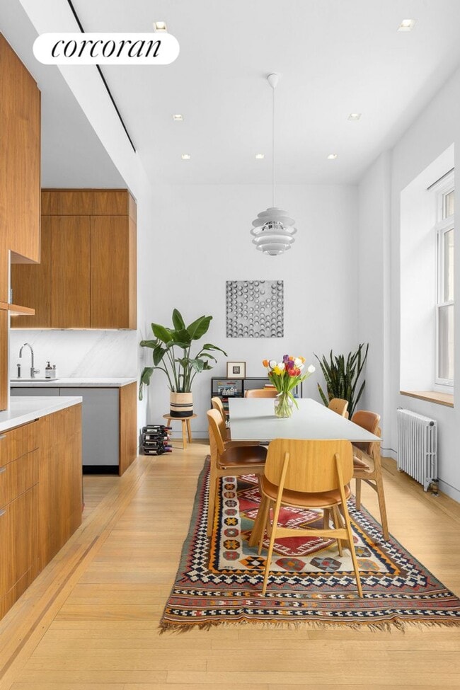 Building Photo - 7 Gramercy Park W