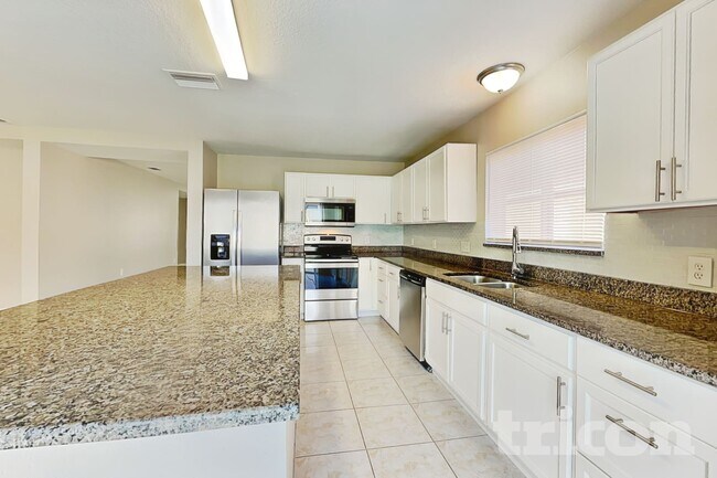 Building Photo - 2483 Brownwood Dr