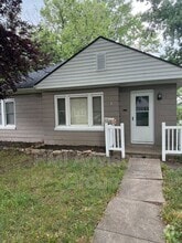 Building Photo - 1525 SW Wayne Ave