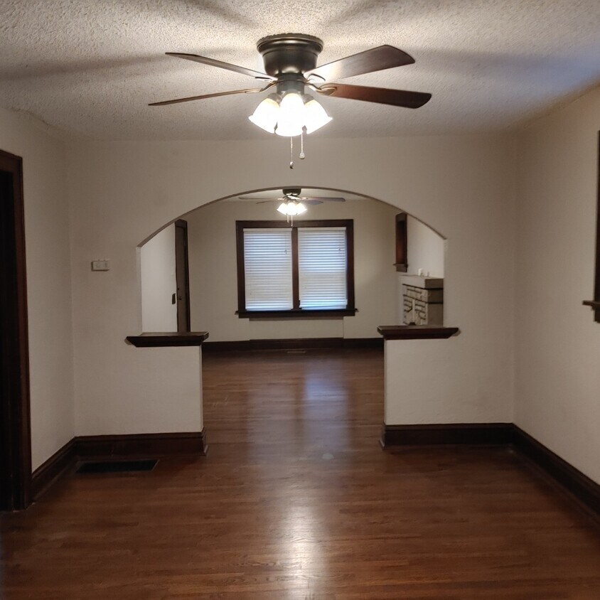 3910 Burgen Ave, St. Louis, MO 63116 House for Rent in St. Louis, MO