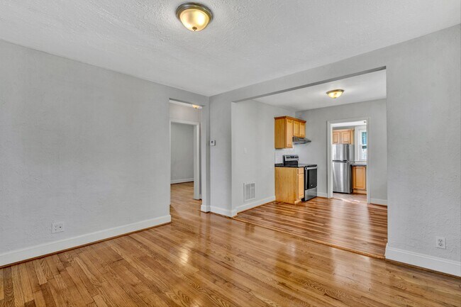 Foto del edificio - 1714 Roanoke Ave SW